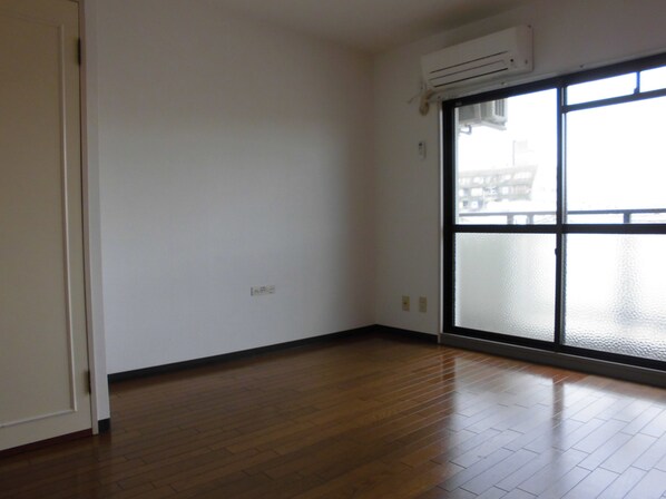 ジュネス伊伝居Ⅱの物件内観写真